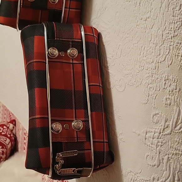 Dejuno Plaid overnight cosmetic cases, set of 2 - Picture 9 of 10